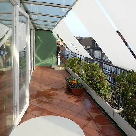 Modernes, Sonniges Im Herzen Von デュッセルドルフ
